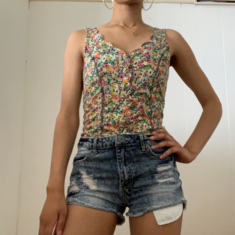 Summer Buttoned Top - Picture 2 of 4